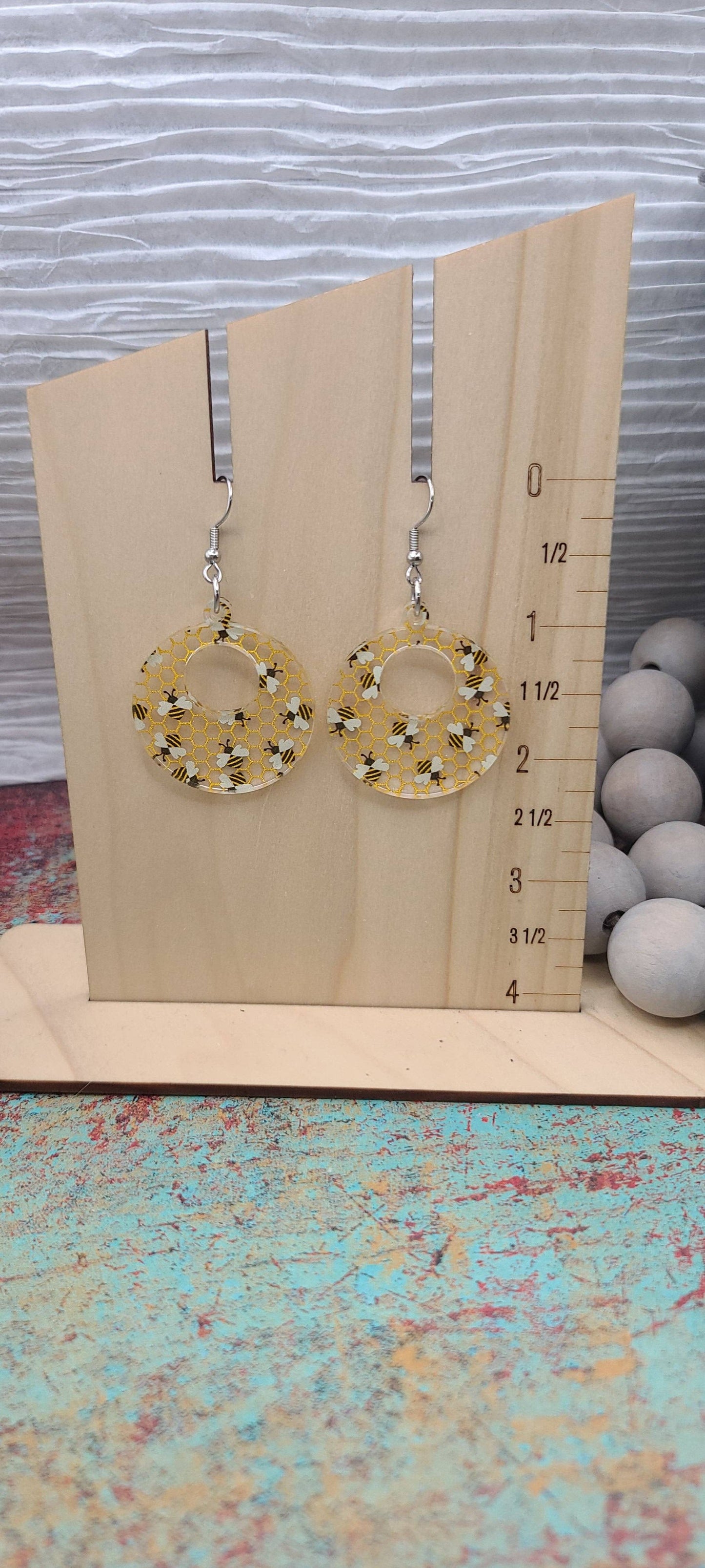 Earrings - Retro Circle Bee